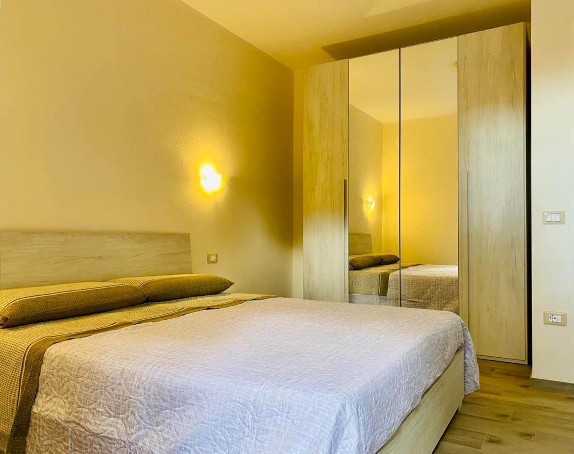 Nuova Residenza Dei 7 Pini A Pochi Passi Dal Mare Apartment Porto Pino Luaran gambar