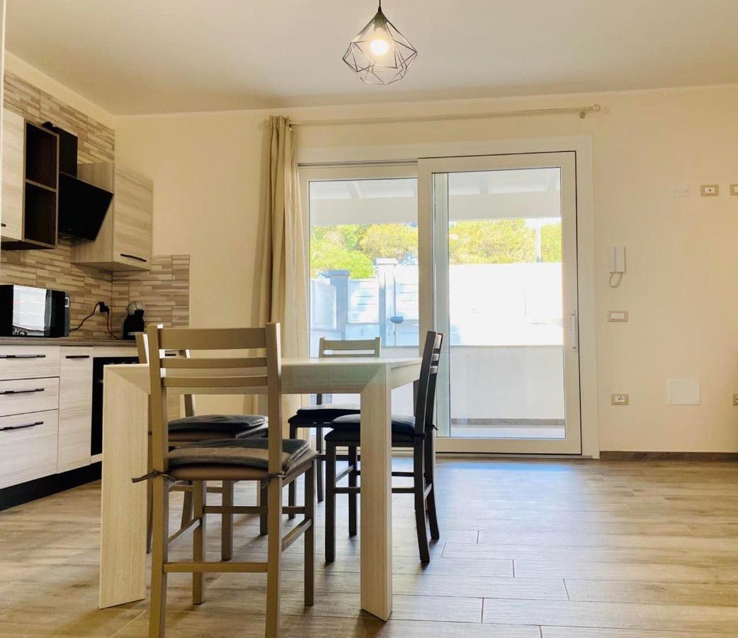 Nuova Residenza Dei 7 Pini A Pochi Passi Dal Mare Apartment Porto Pino Luaran gambar