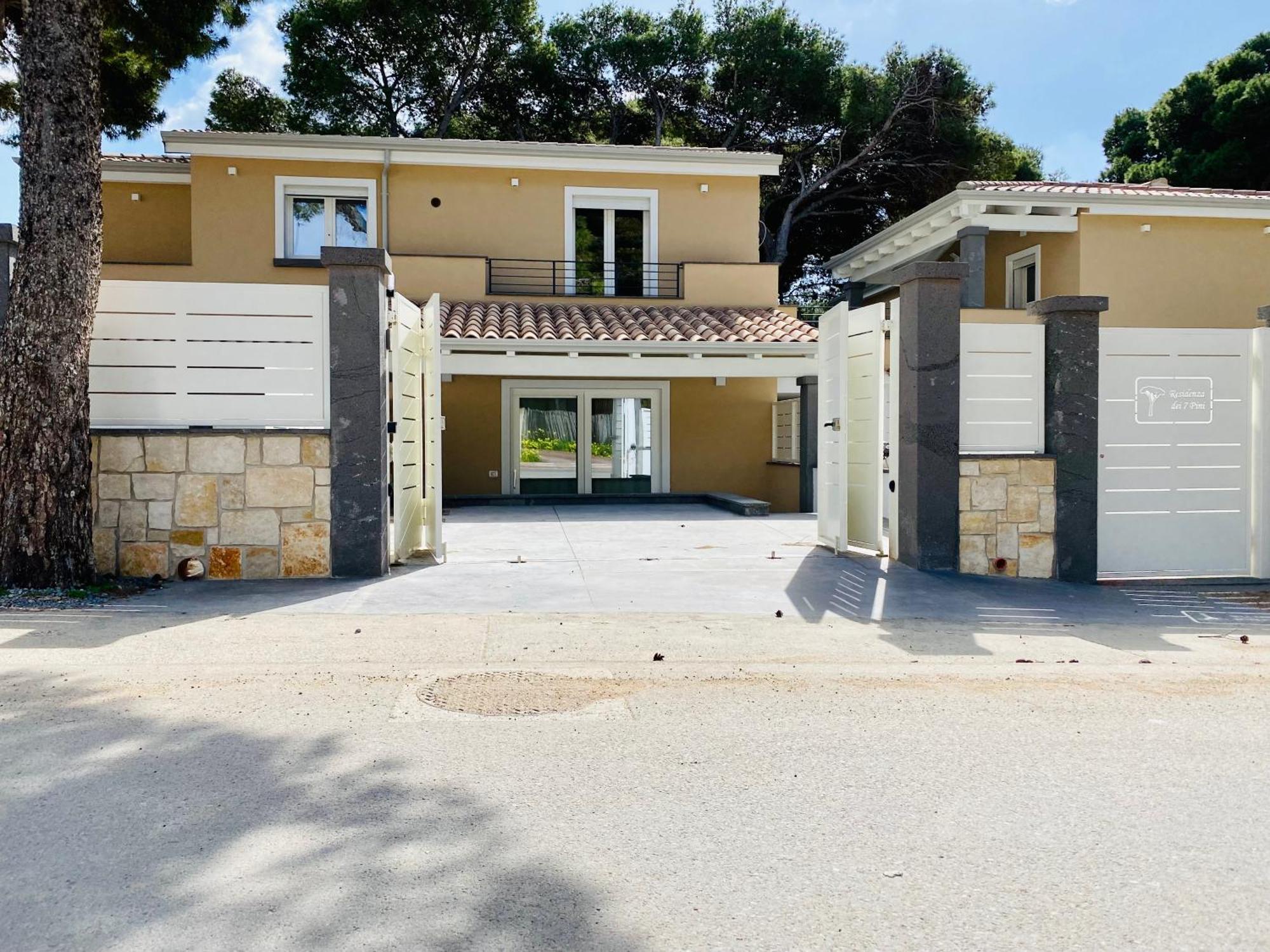 Nuova Residenza Dei 7 Pini A Pochi Passi Dal Mare Apartment Porto Pino Luaran gambar